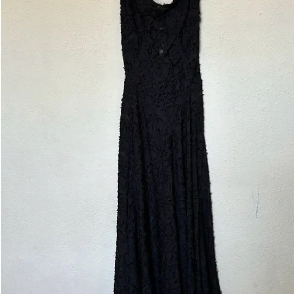 House of CB
House of CB 'Seren' Black Floral Lace Back Maxi Dress size M - Picture 9 of 13